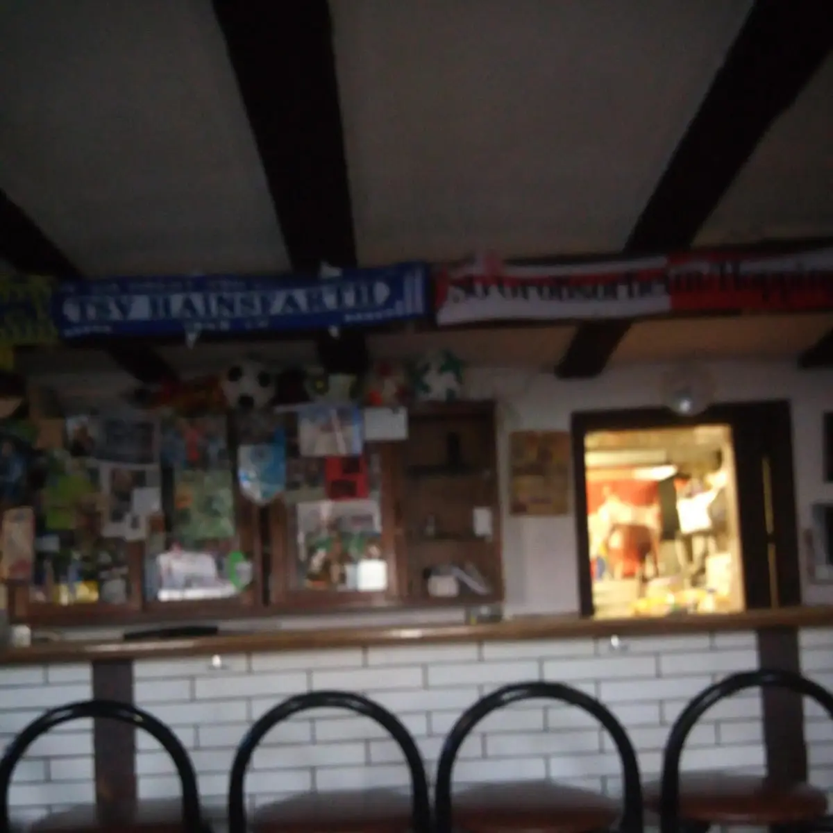 Atmosphäre, Gasthaus Neue Welt "Aris"