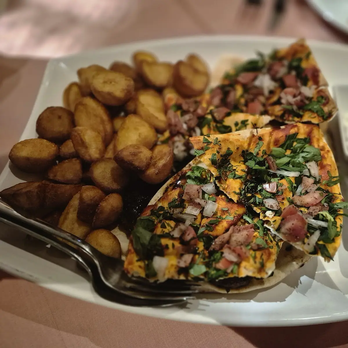 Essen und Trinken, Nay Restaurant