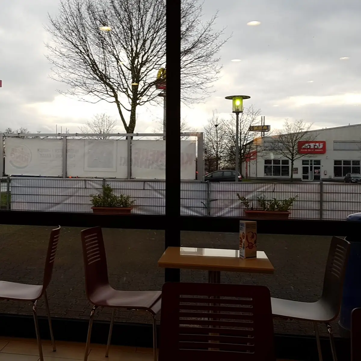 Atmosphäre, Burger King Kamen
