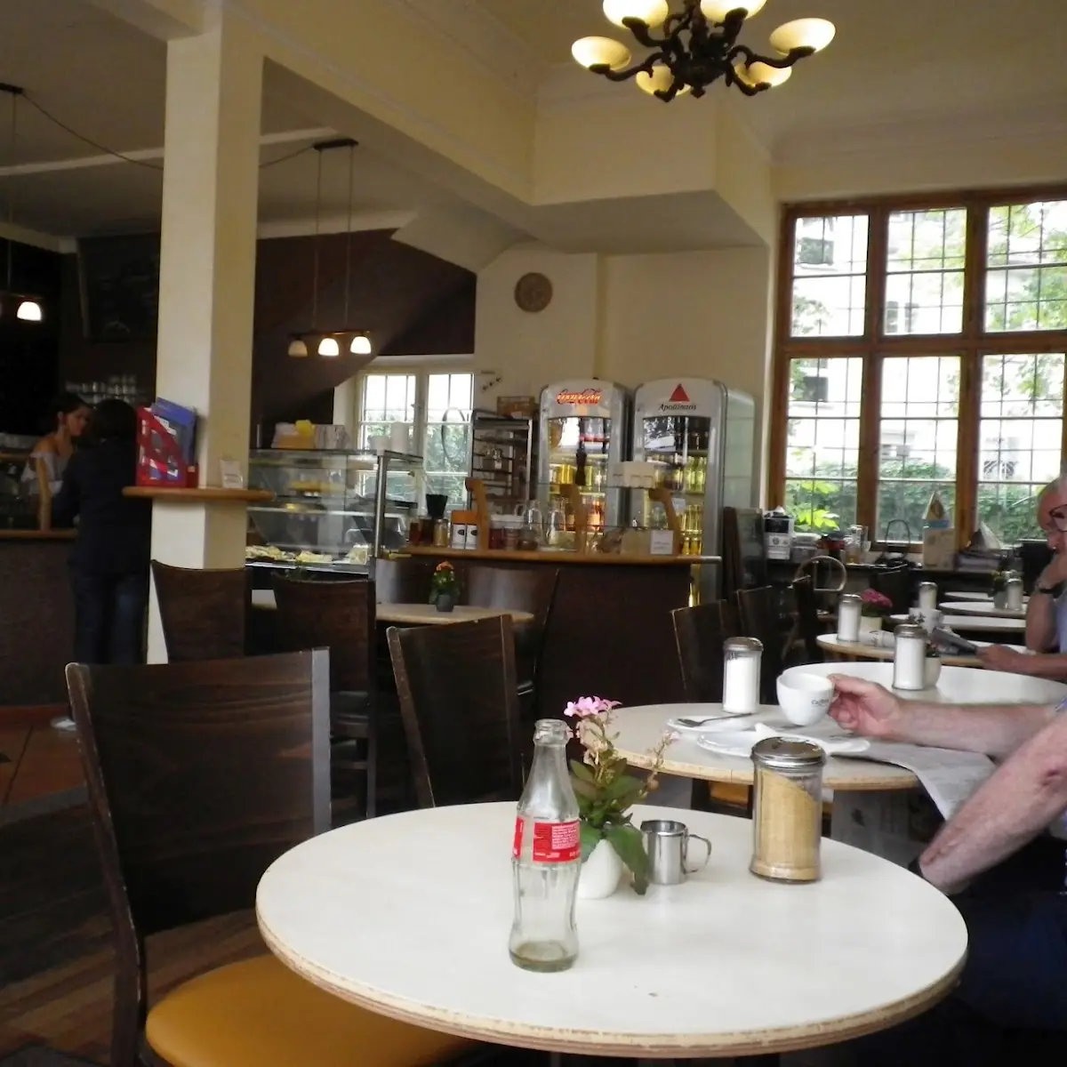 Atmosphäre, Oliv'chen Kaffeehaus