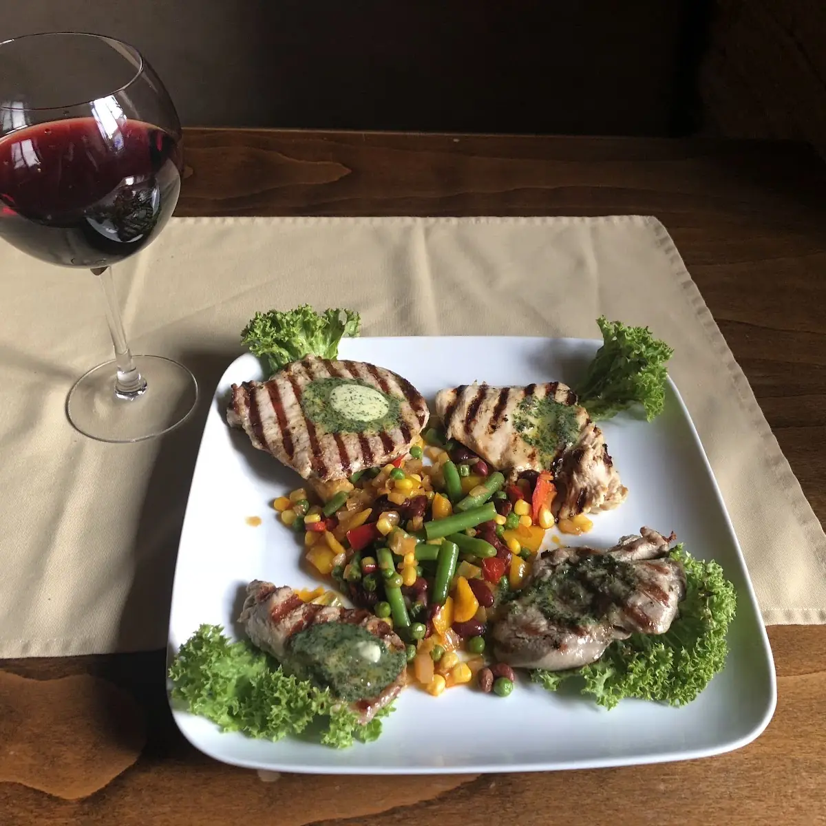 Essen und Trinken, Restaurant Athos