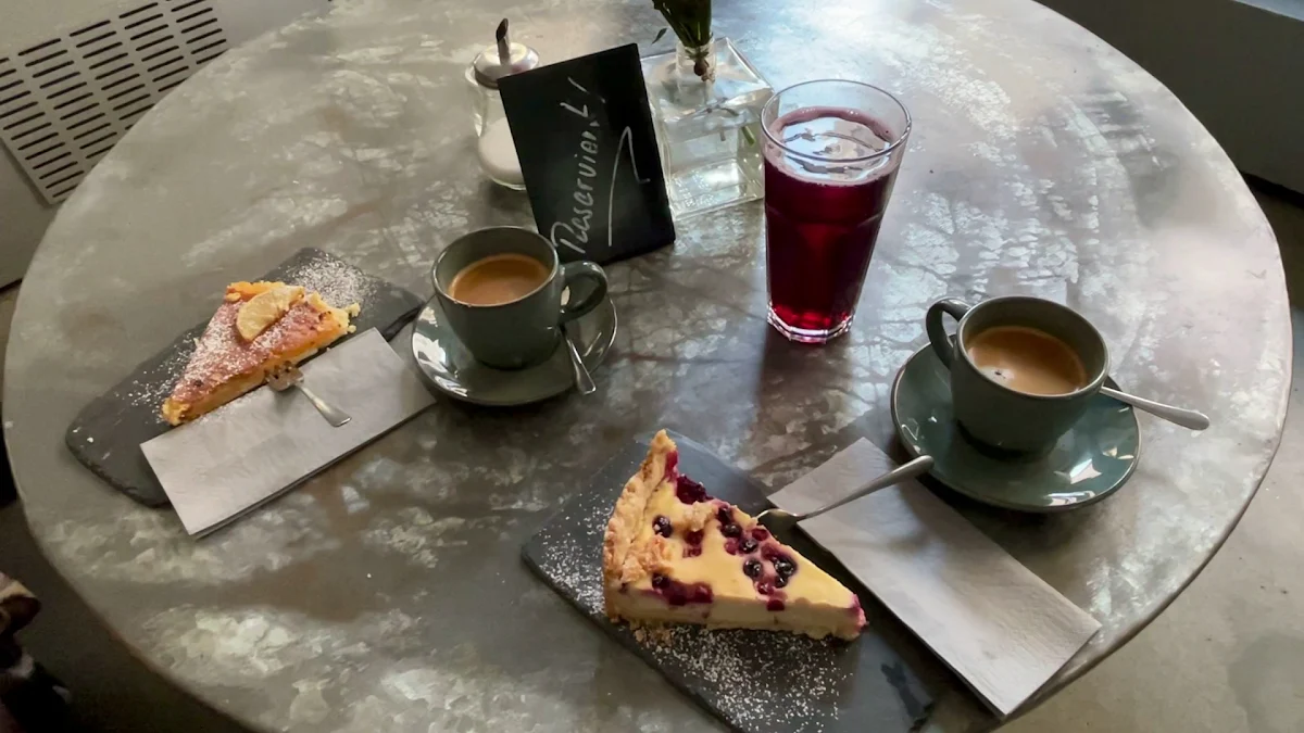 Essen und Trinken, Th cafe