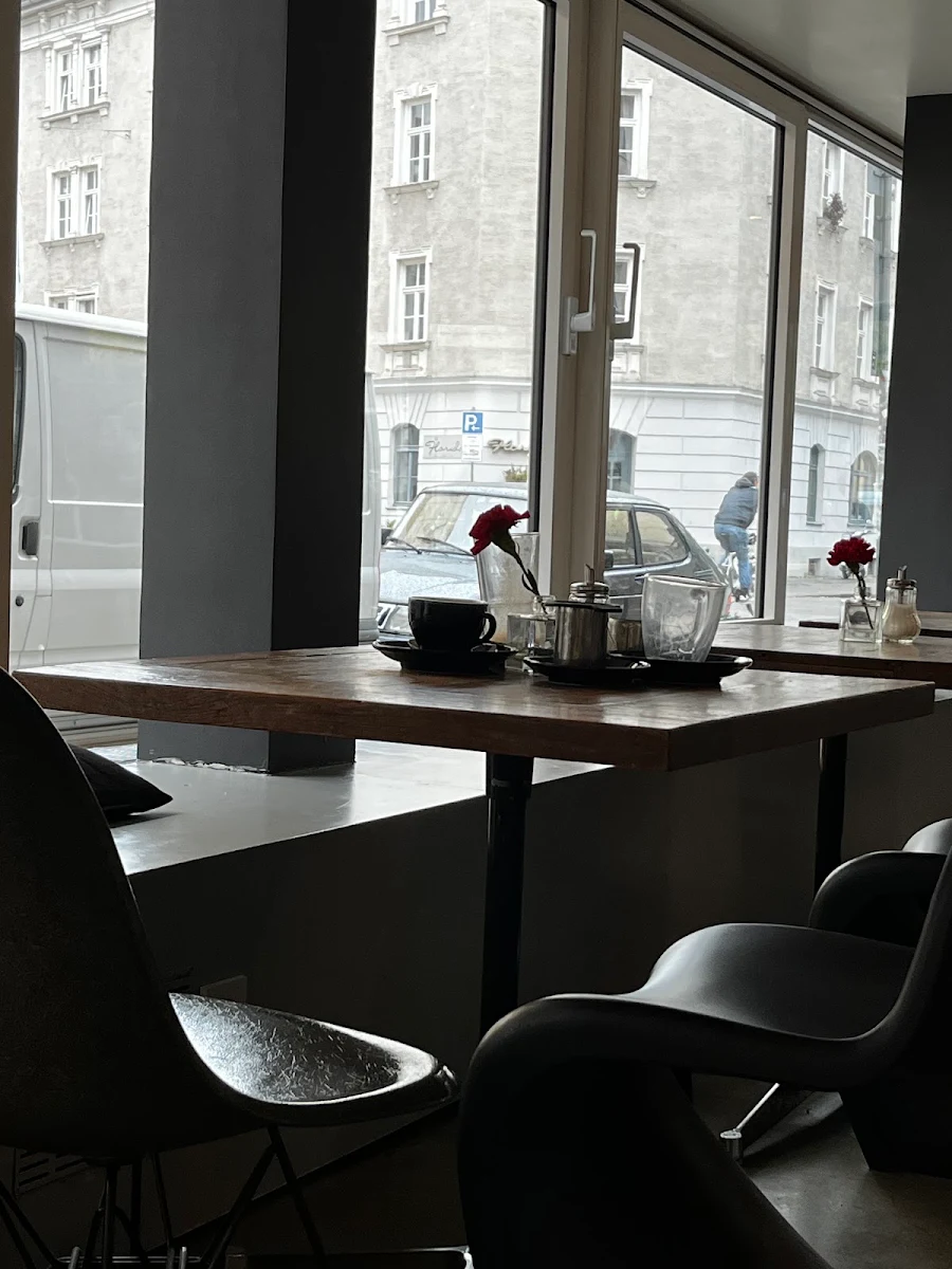 Atmosphäre, Th cafe