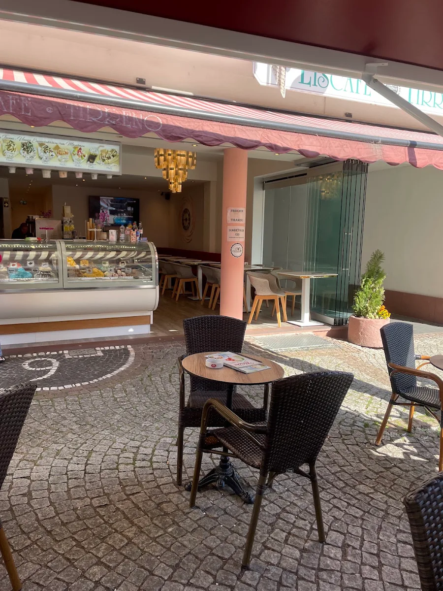 Atmosphäre, Eiscafé Tirreno