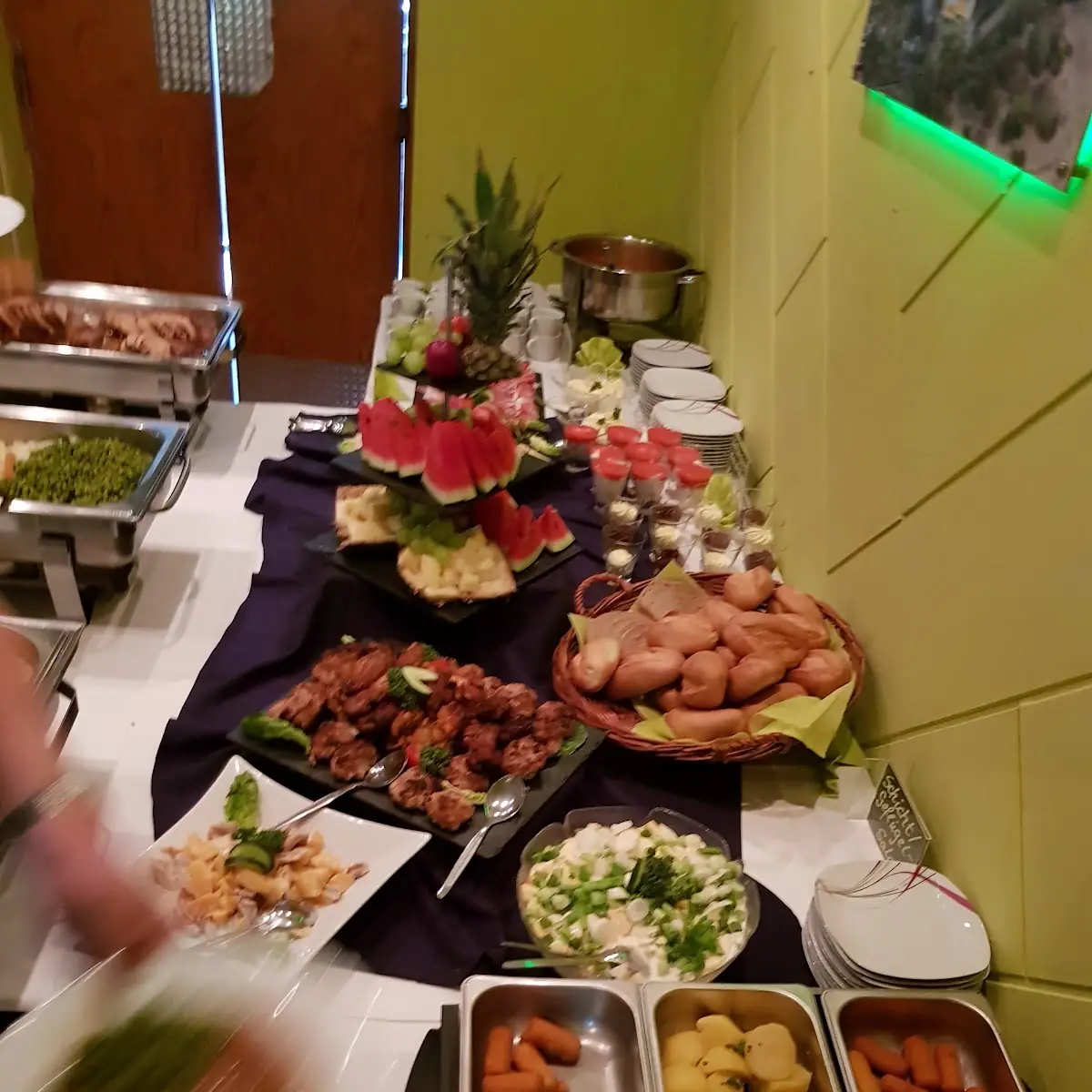 Essen und Trinken, Gaststätte zum Nußbaum