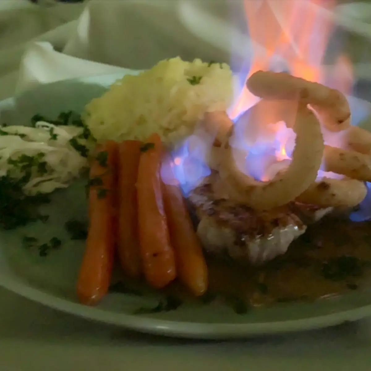 Essen und Trinken, Gaststätte zum Nußbaum