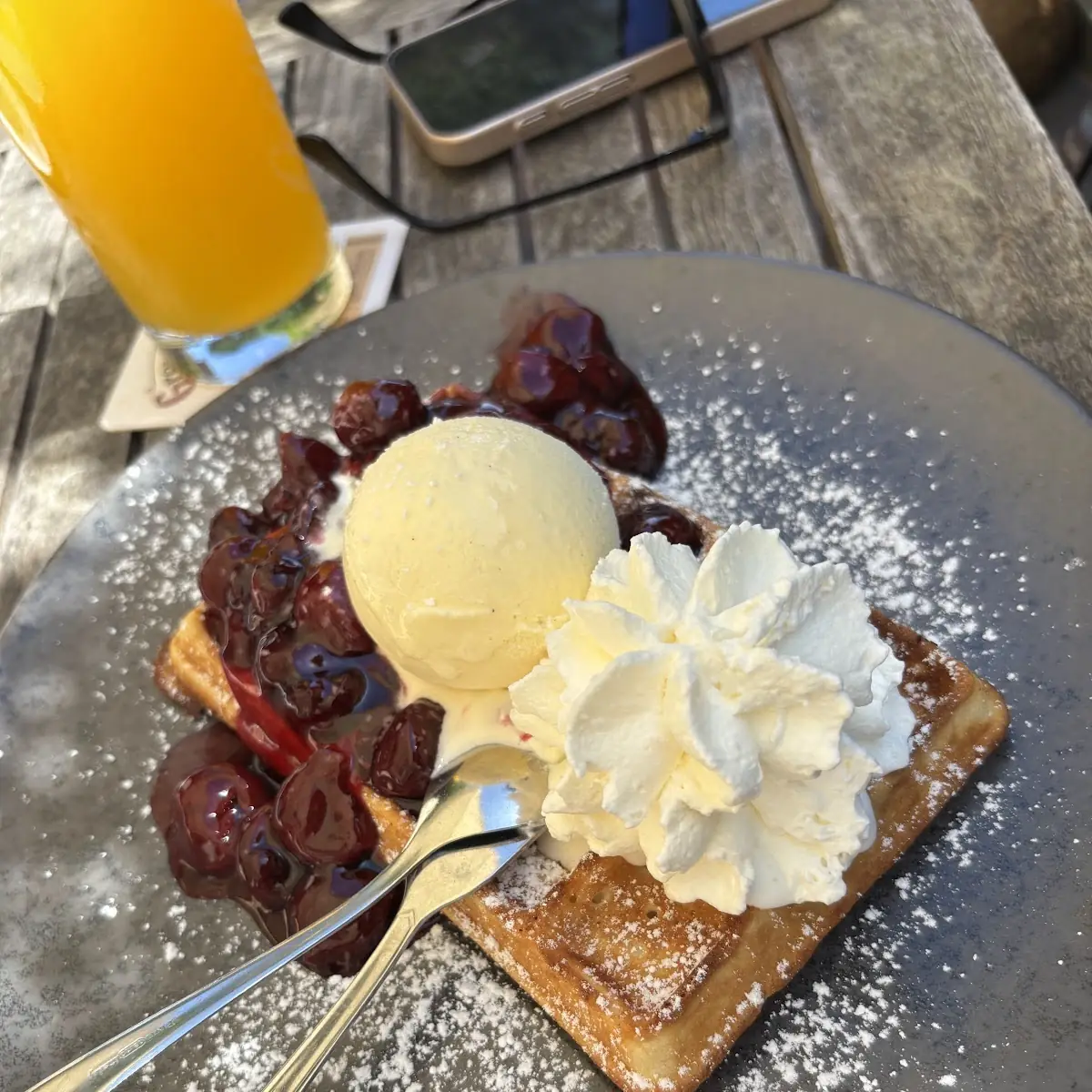 Essen und Trinken, Hofcafe Bauernstuben im Ostland