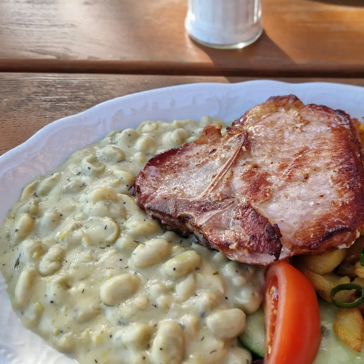 Essen und Trinken, Hofcafe Bauernstuben im Ostland