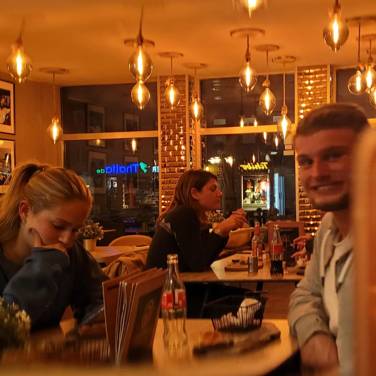 Atmosphäre, Golden Burger