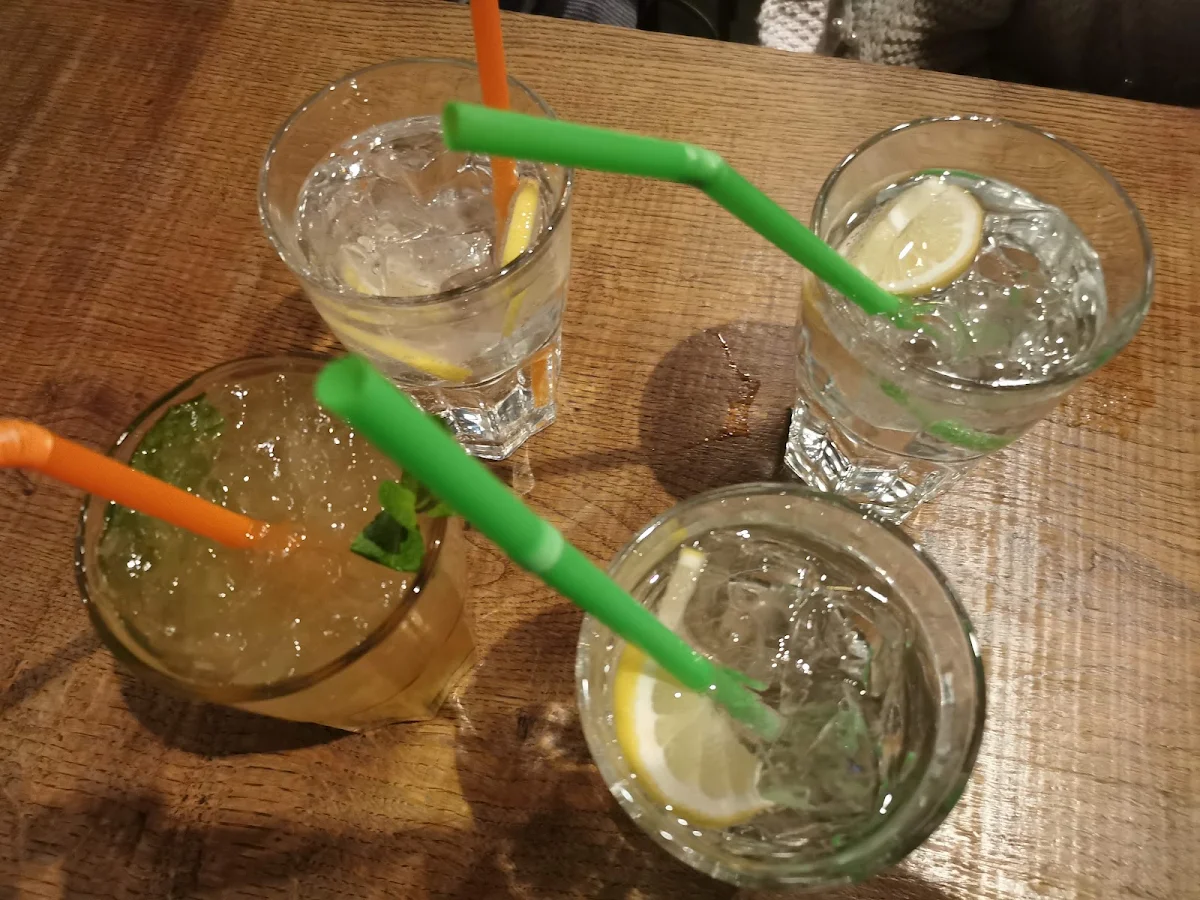 Essen und Trinken, VINYL Bar