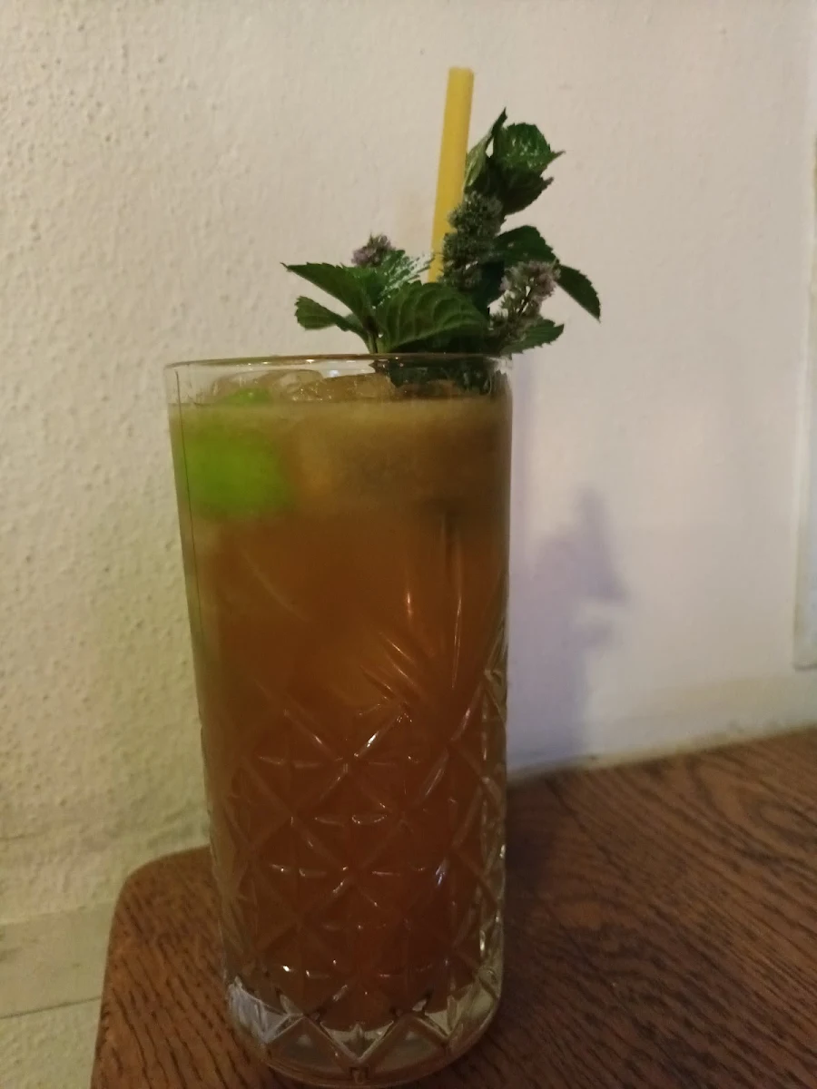 Essen und Trinken, VINYL Bar
