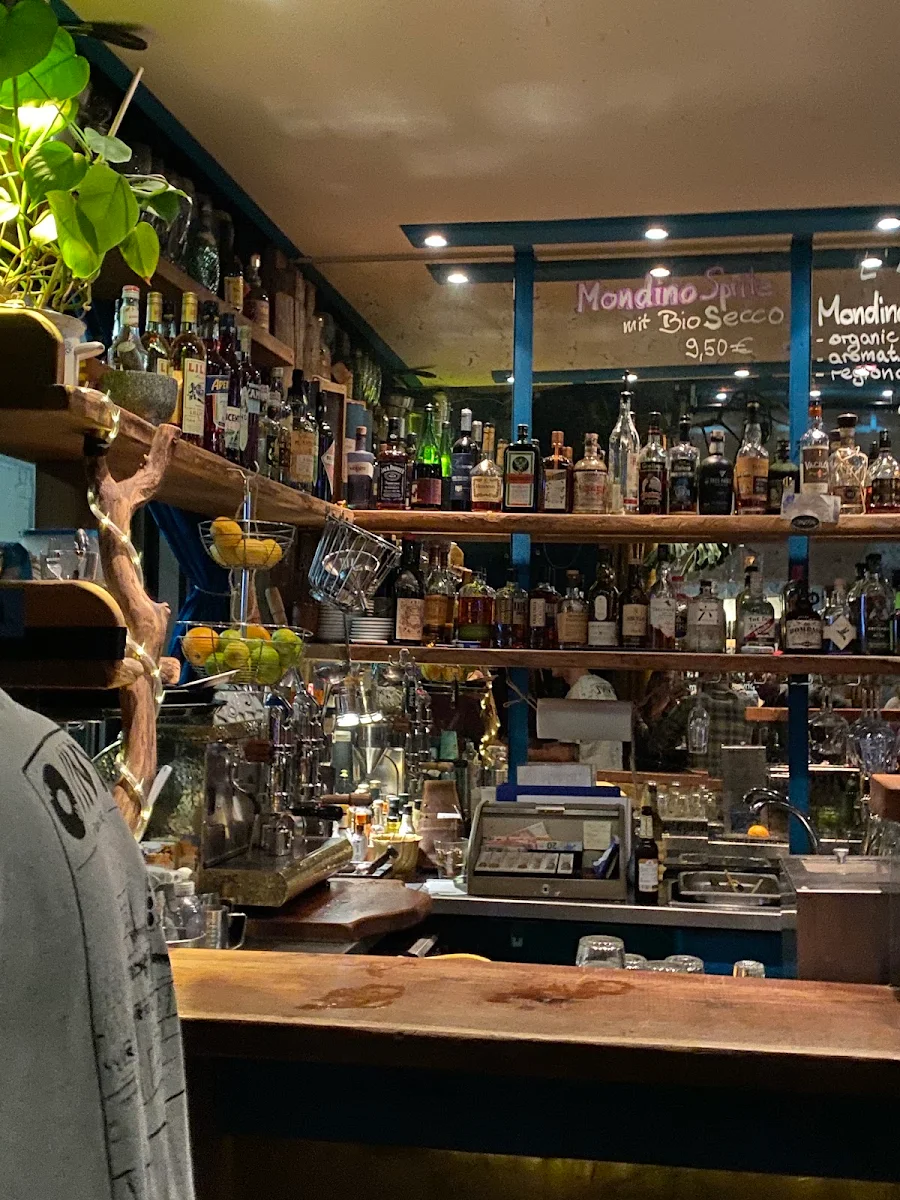Atmosphäre, VINYL Bar