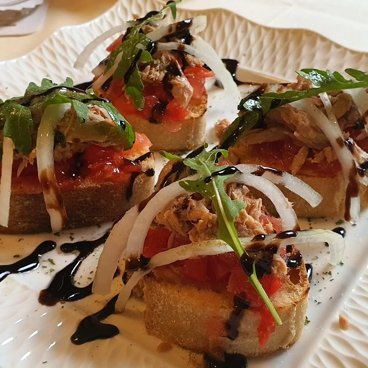 Essen und Trinken, Pizzeria Trattoria Raffaello Inh. Cesare Tangredi