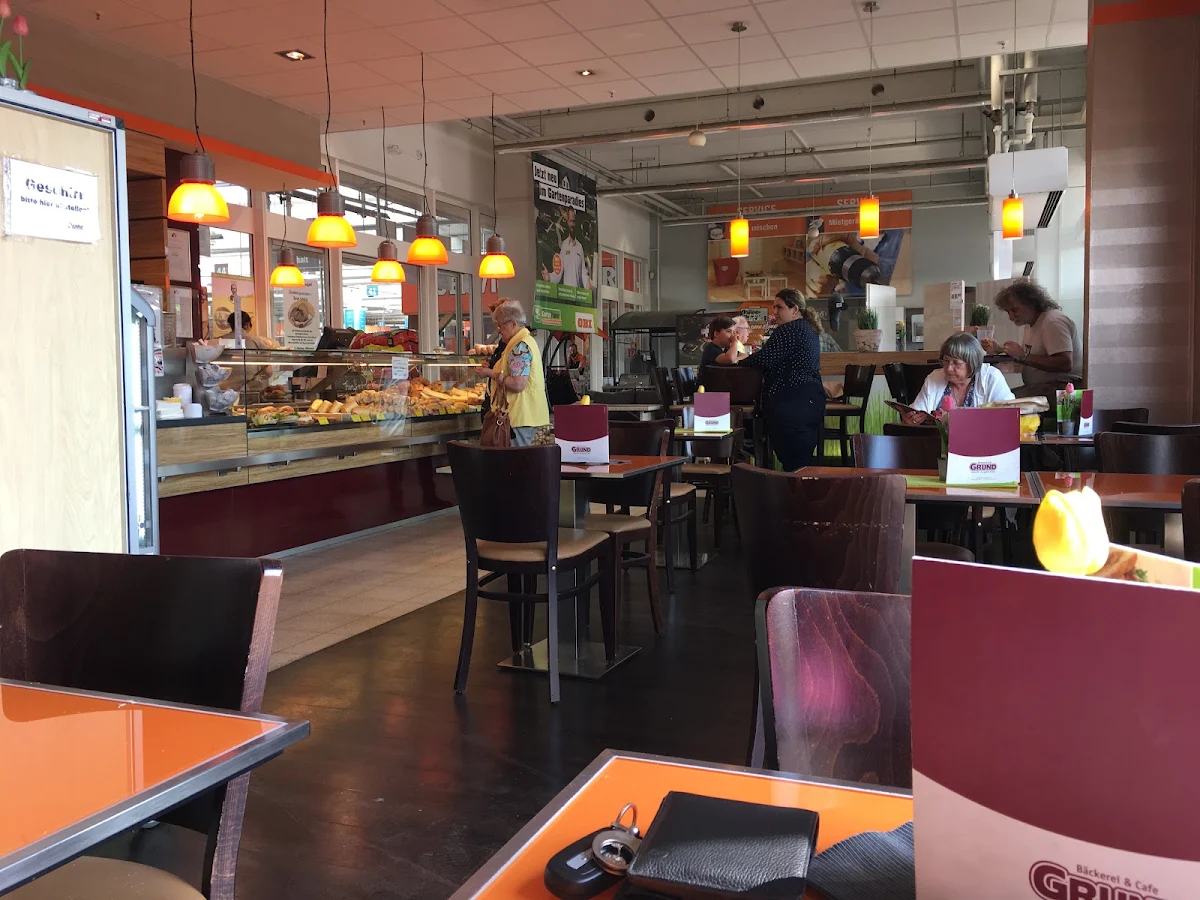 Atmosphäre, Bäckerei Cafe Grund am Obi