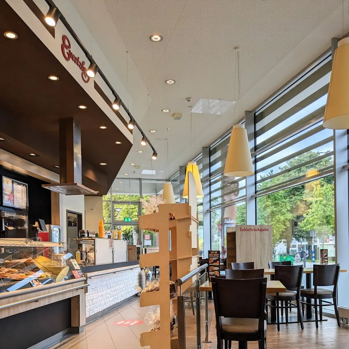 Atmosphäre, Bäckerei Evertzberg (Im Anger Markt)