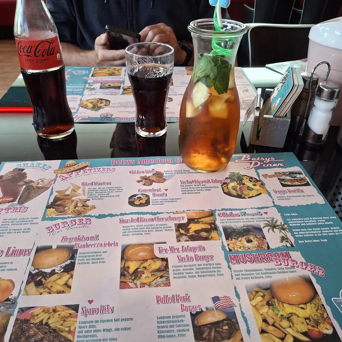 Speisekarte, Betsys Diner