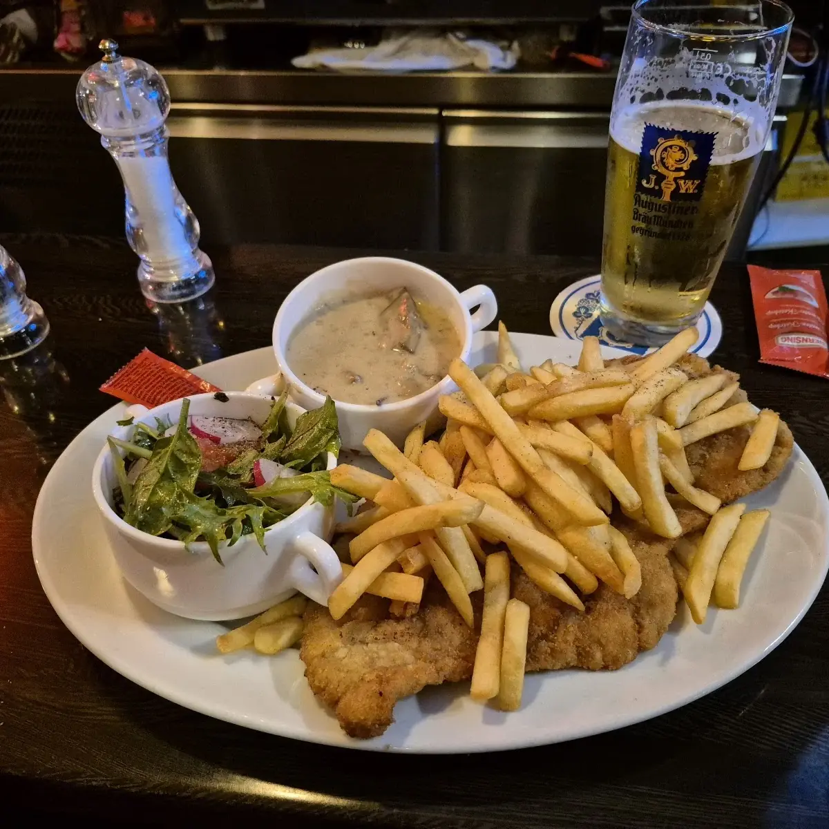 Essen und Trinken photo 2