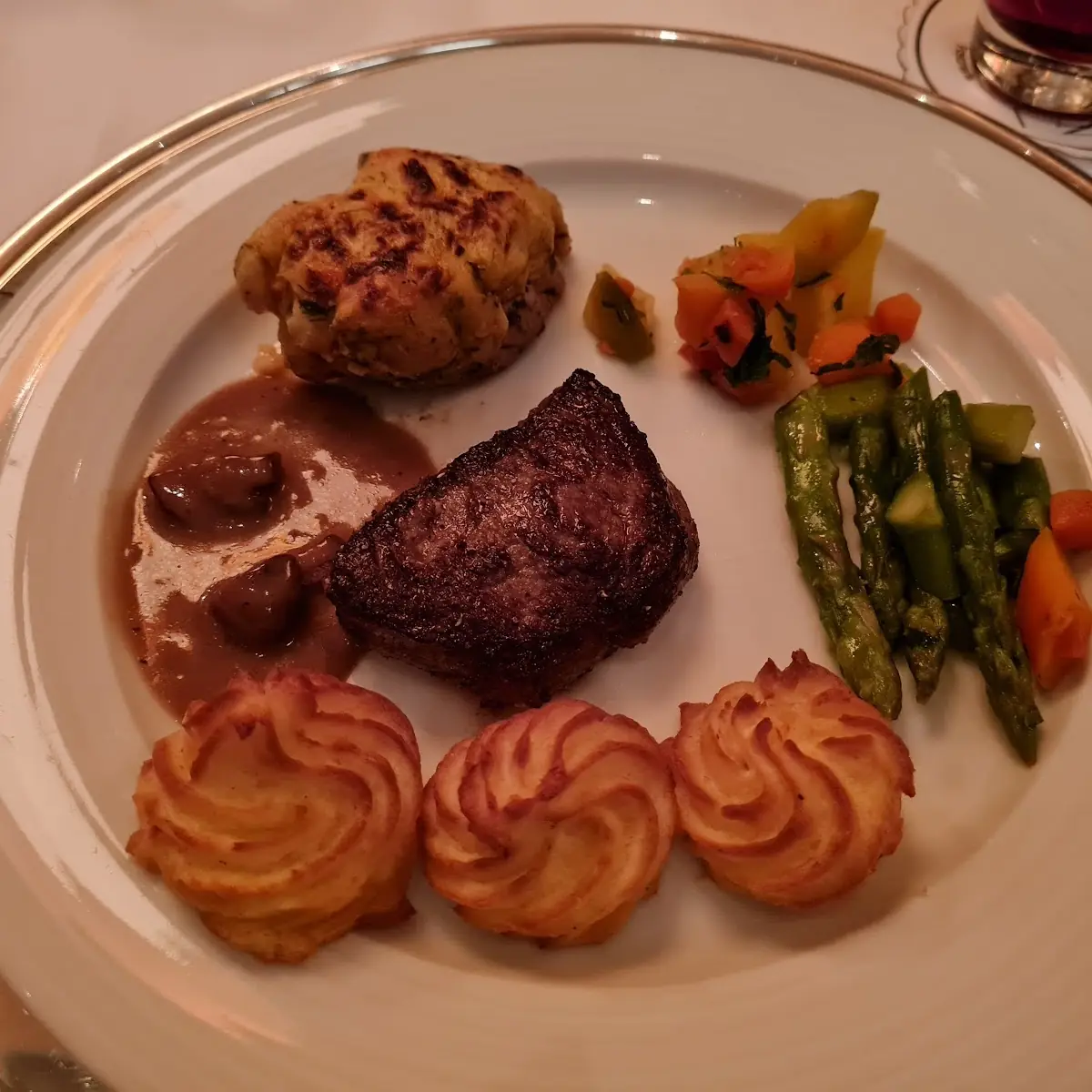 Essen und Trinken, Restaurant Fasanerie im Romantik Hotel Waldschlösschen