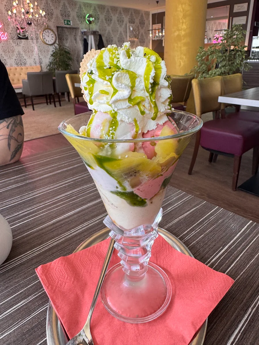 Essen und Trinken photo 2