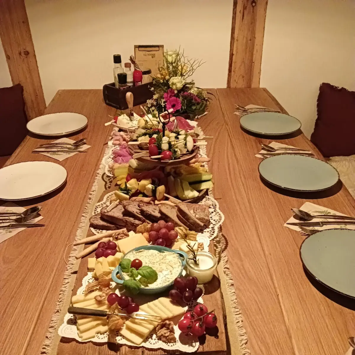 Essen und Trinken, Restaurant/Ferienwohnungen Scheune 65