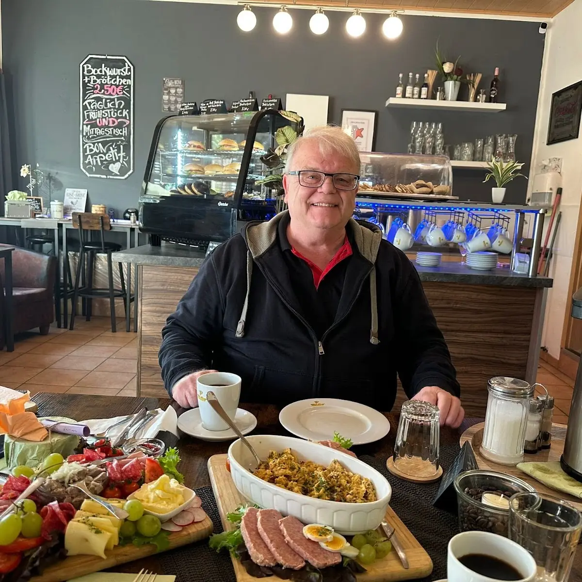 Essen und Trinken, Cafe & Bistro Wallis