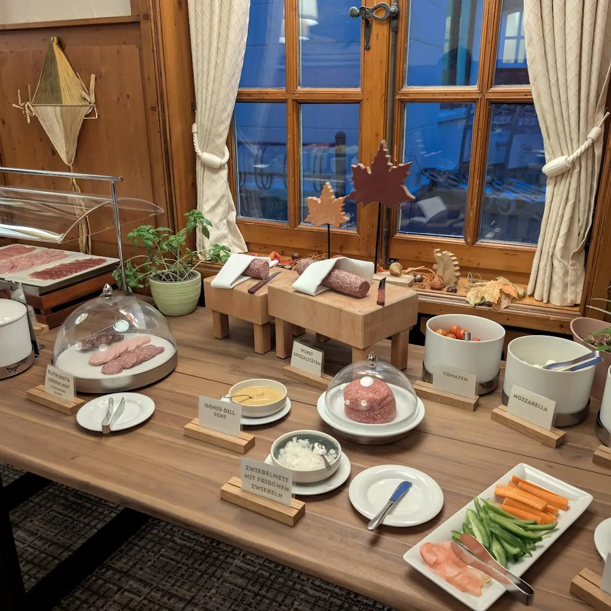 Essen und Trinken, Tides Boutique Hotel