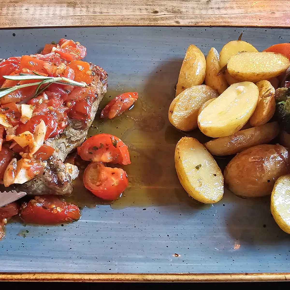Essen und Trinken, Piatto Restaurant & Grill