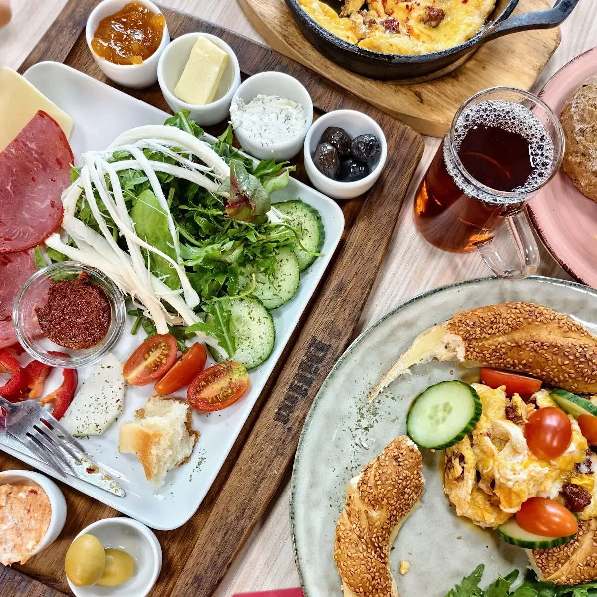 Essen und Trinken, Dilim Cafe