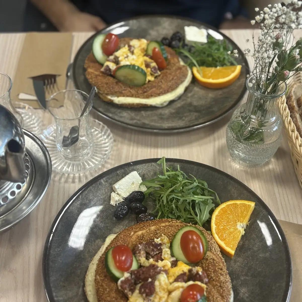 Essen und Trinken, Dilim Cafe