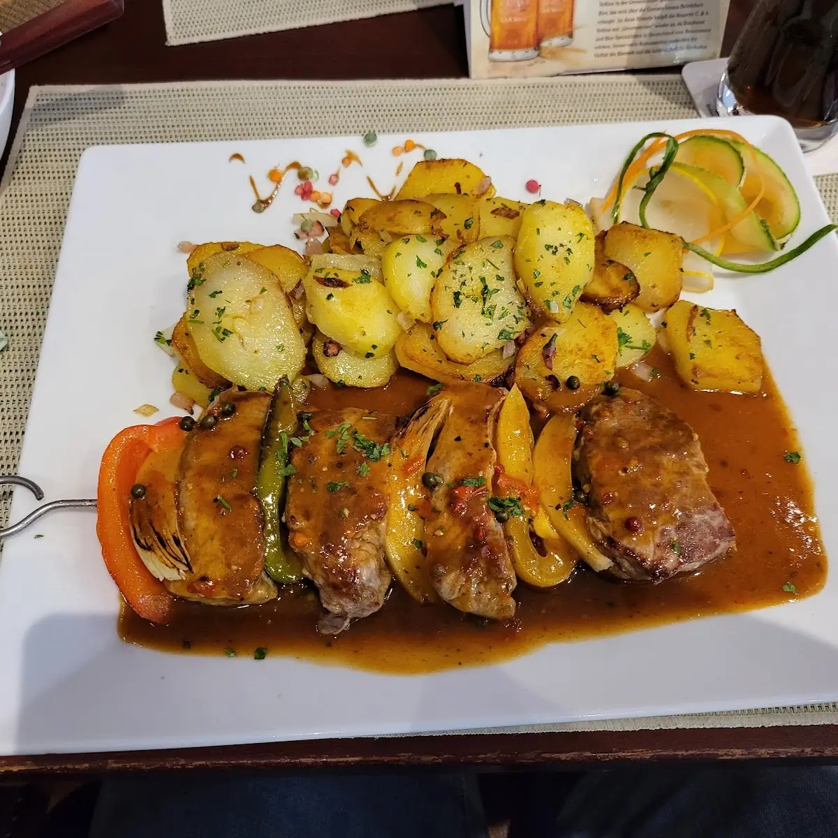 Essen und Trinken, Mikos Restaurant