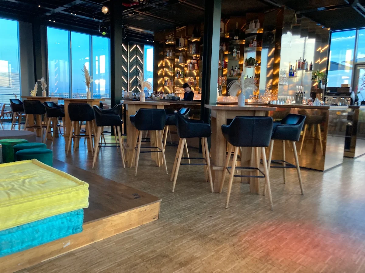 Atmosphäre, Bar 260°