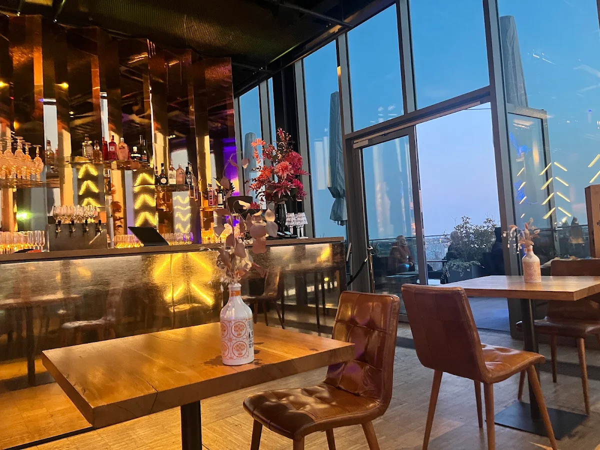 Atmosphäre, Bar 260°