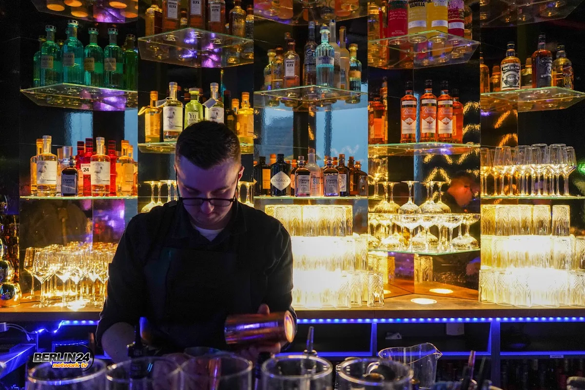 Atmosphäre, Bar 260°
