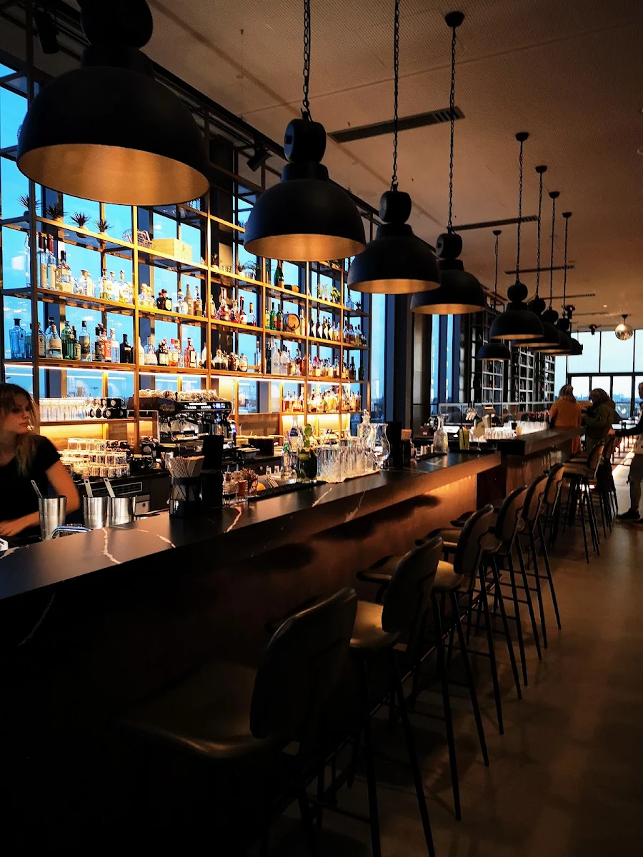 Atmosphäre, Bar 260°