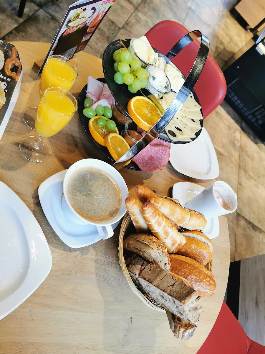 Essen und Trinken photo 2