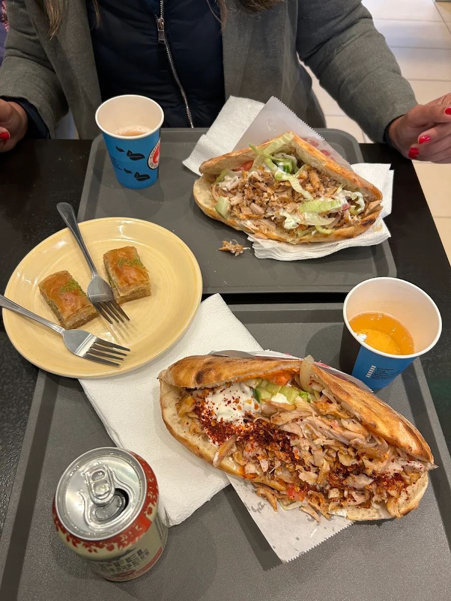 Essen und Trinken, Eti Tat