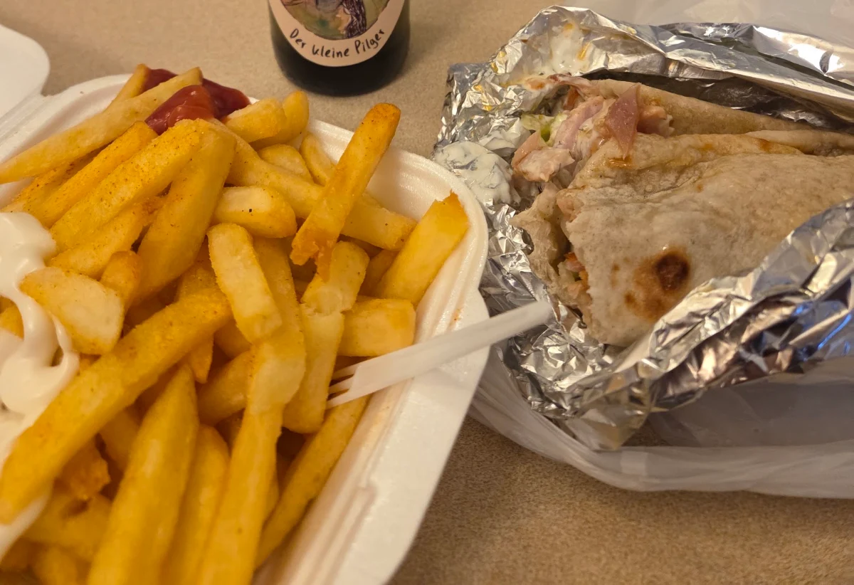 Essen und Trinken, Eti Tat