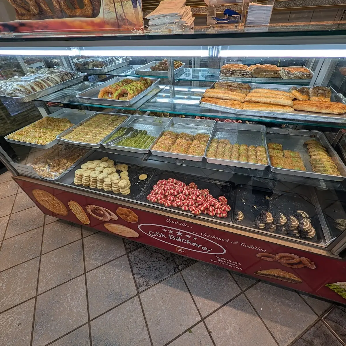 Atmosphäre, Gök Imbiss Bäckerei