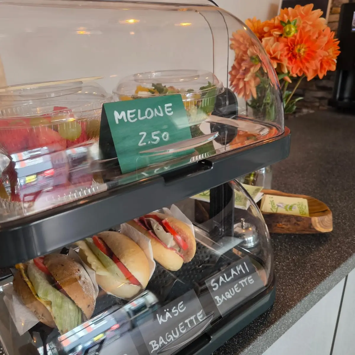 Atmosphäre, Kasis Bistro