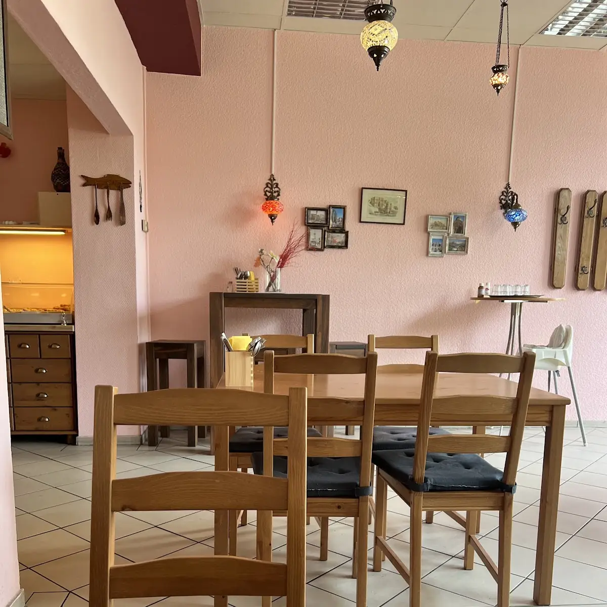 Atmosphäre, Bistro BAYTI