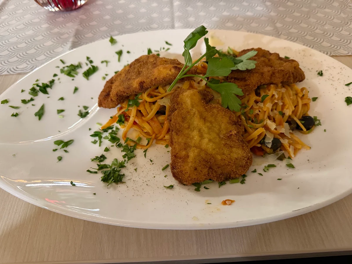 Essen und Trinken, Vereinsheim Zur alten Papierfabrik