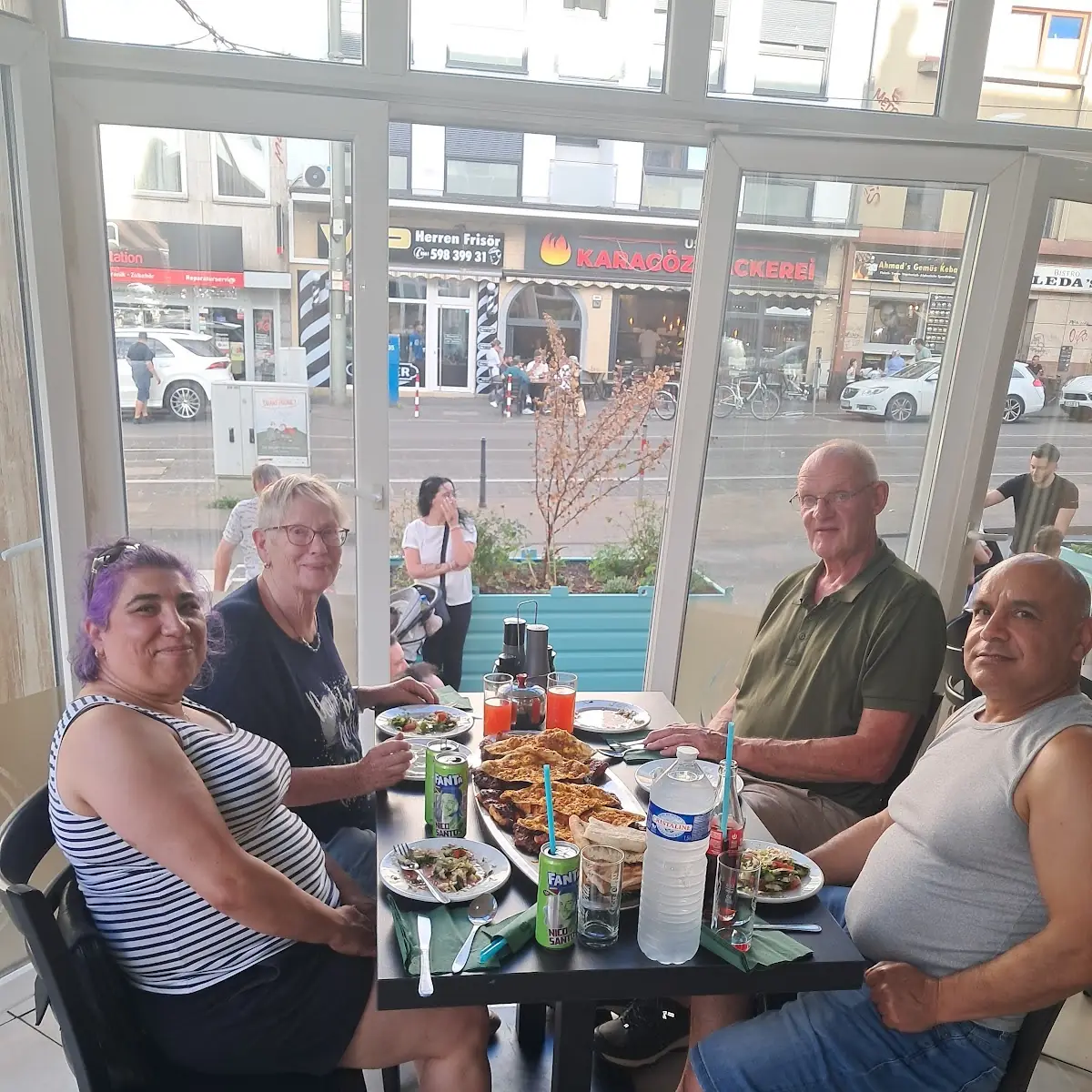 Atmosphäre, Ahmad's Gemüs Kebap