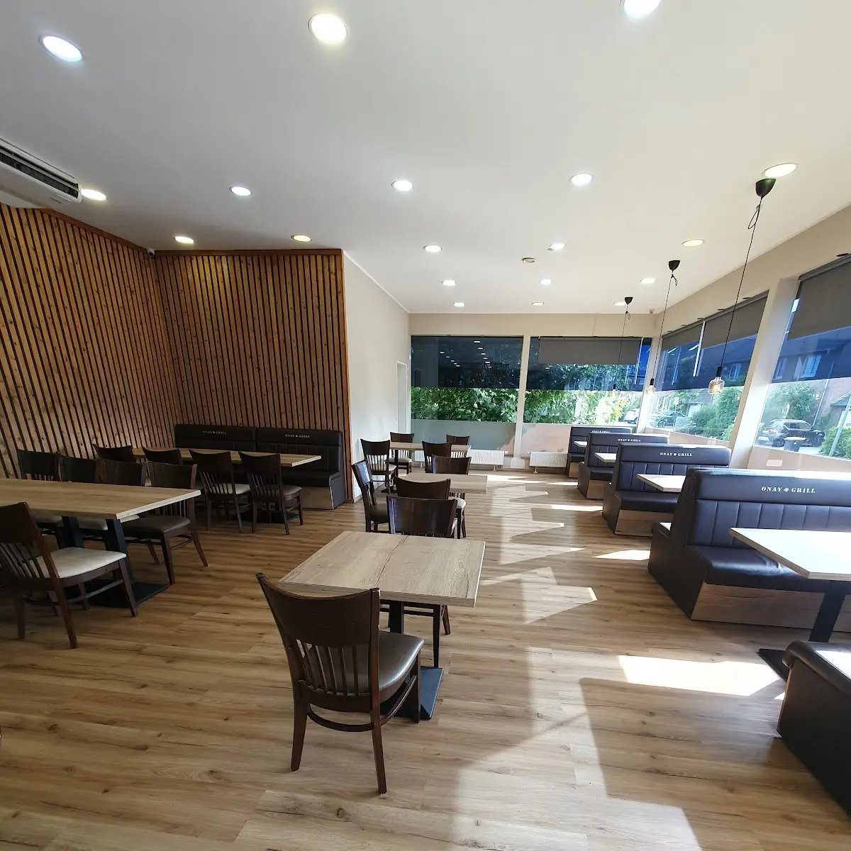 Atmosphäre, Onay Grill