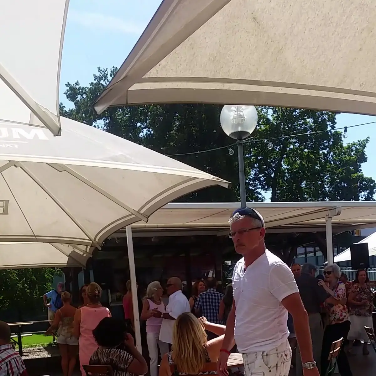 Atmosphäre, Biergarten im Schloßgarten
