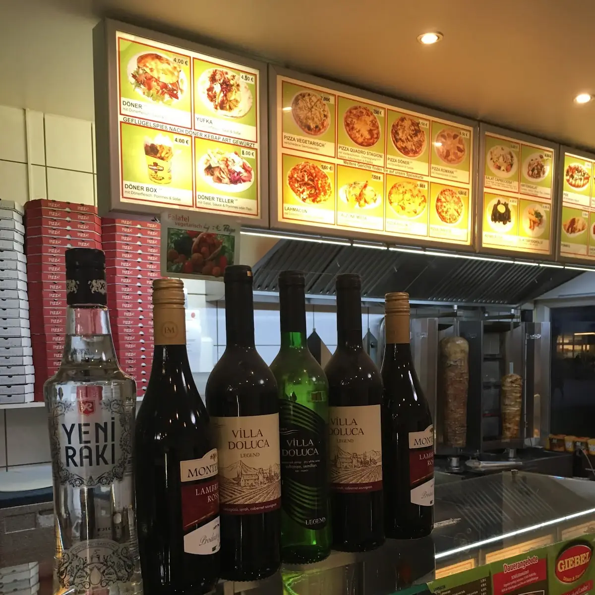 Atmosphäre, Giebel Döner und Pizzeria
