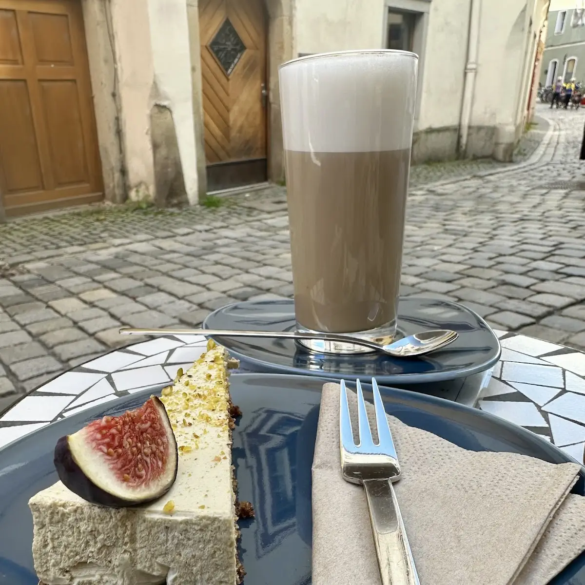Essen und Trinken, Miri´s Café