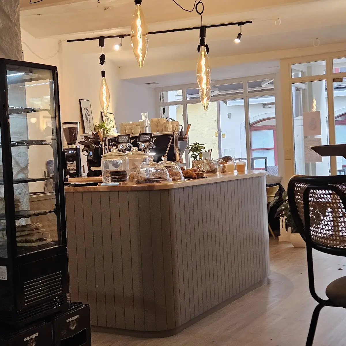 Atmosphäre, IFNI Café/Rösterei