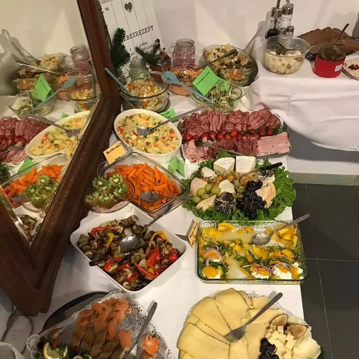 Essen und Trinken, Paletti Kulturcafé