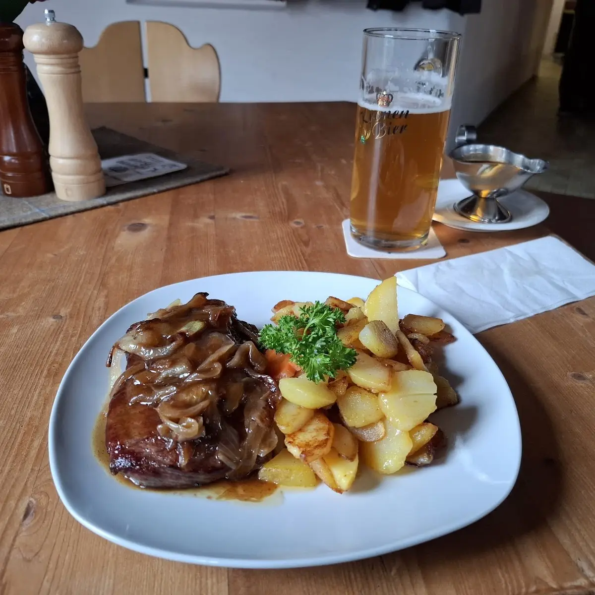 Essen und Trinken, Brauerei-Gaststätte Krone