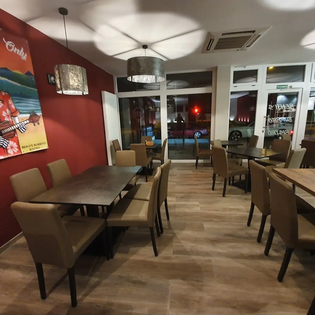 Atmosphäre, Benji's Burrito Bistro